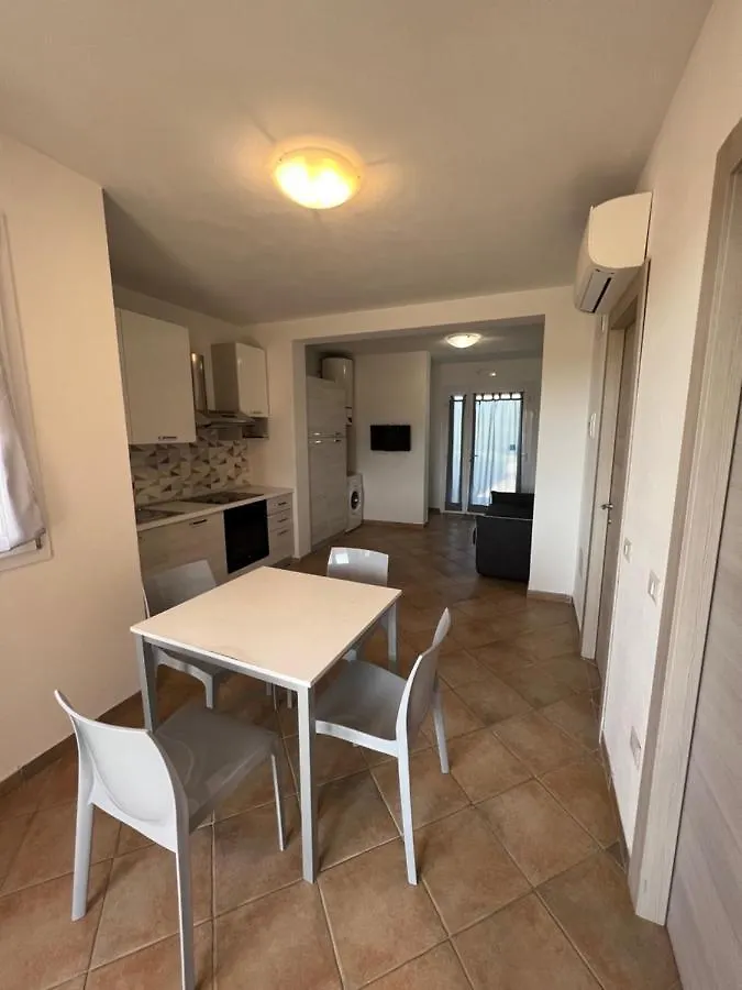 Maris Apartments & Bedrooms Alghero 0*,